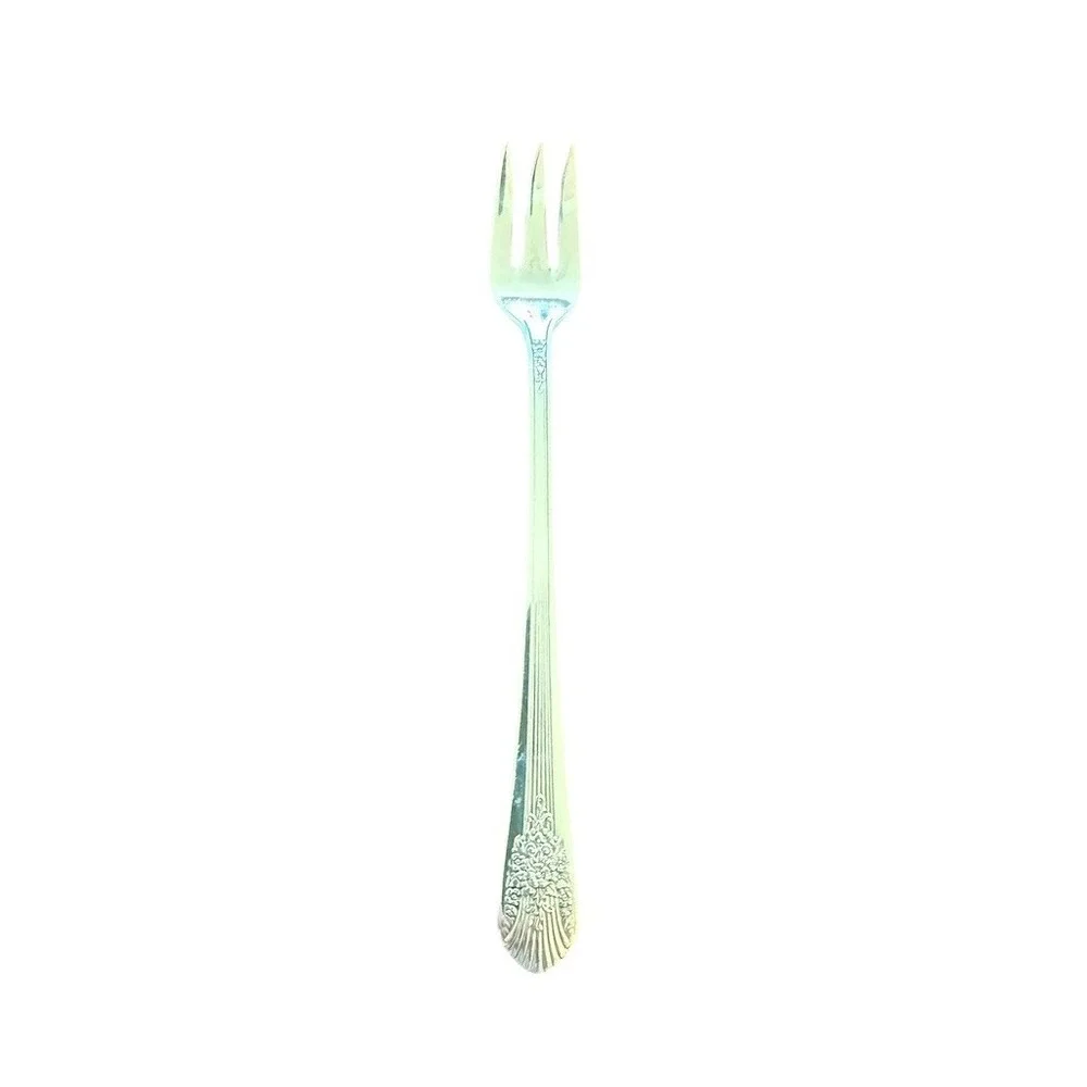 Wolff Wm. Rogers Vintage Silverplate Flatware Set Floral Shell w Chest